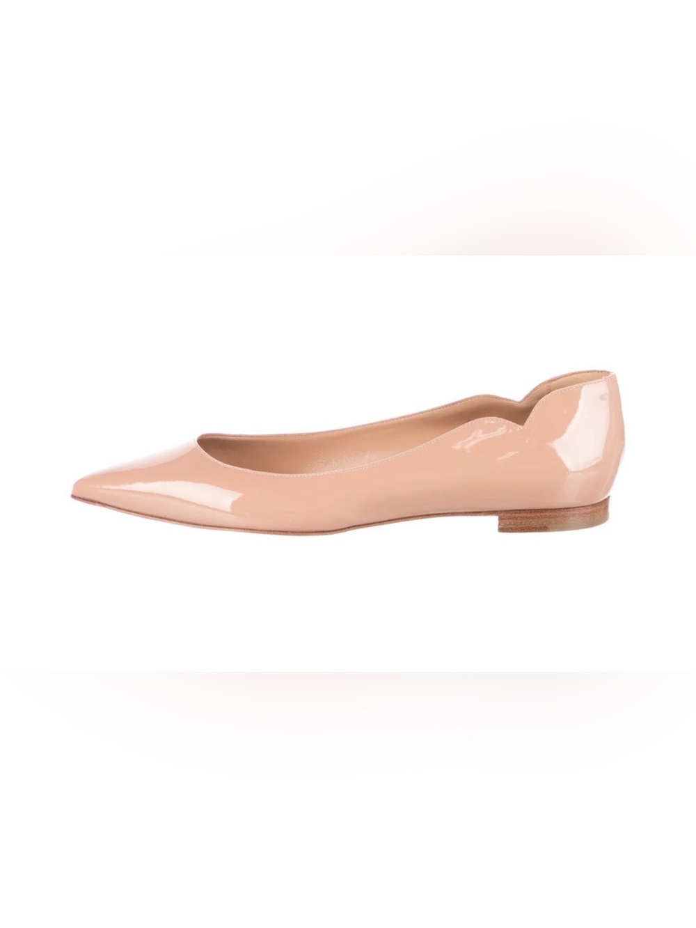 Christian Louboutin - Hot Chickita patent leather ballet flats - Blush